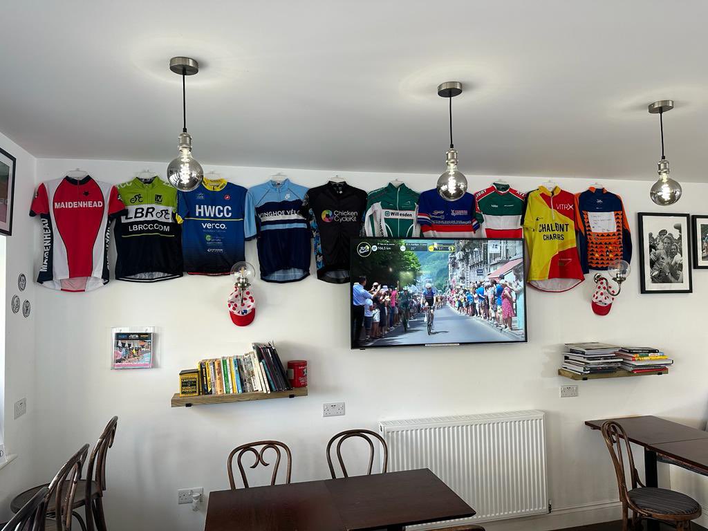 #cyclingcafe #cycling #chilterns #lovetoride #coffeeandcake