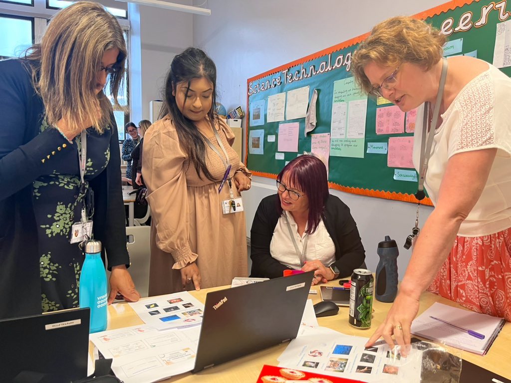 IqraPrimaryA's tweet photo. Live from staff meeting! Teachers learn too! Tonight it is ‘Maths and science-the perfect partners’ with @amazingholt #primarySTEM #STEMcpd https://t.co/TYuhqfQUYR