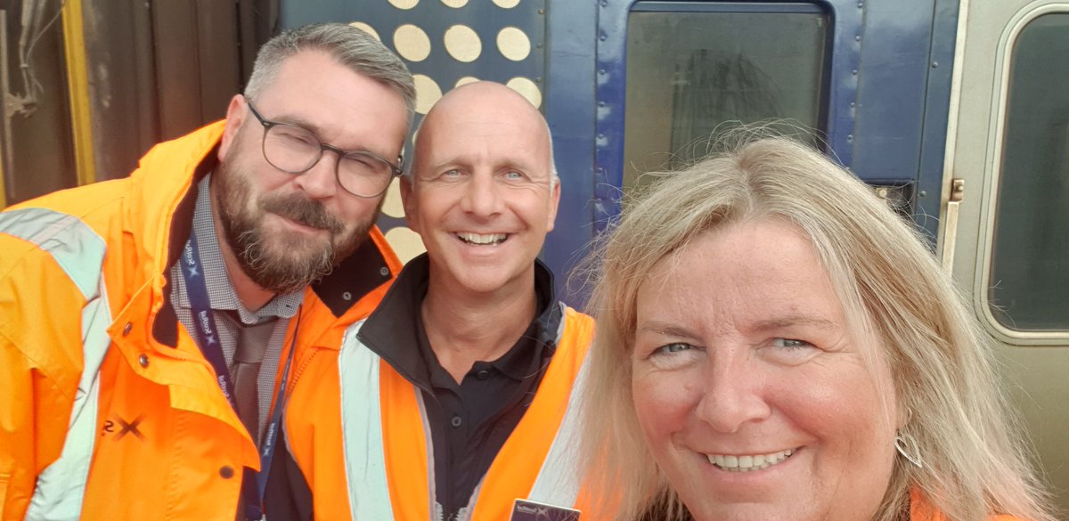 mellon102's tweet photo. Great time spent with @ScotRail Driver Team Manager Stevie &amp; his Driver Jamie today at Ayr townhead
Jamie was being assessed shunting &amp; coupling up a 2 car #C156 
Always a joy spending time with colleagues &amp; seeing the great work they do every day 🚂❤
#BestJobEver 
#TrainDriving https://t.co/zWrenSejFo