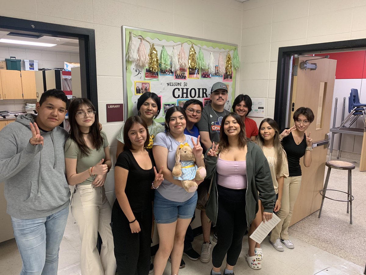 Mighty Mustang Choir tweet media