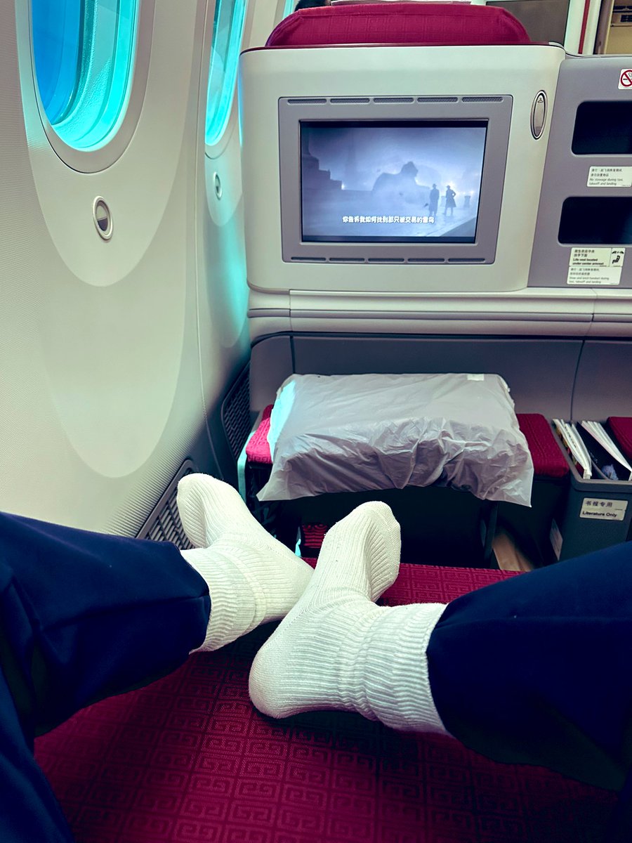 vincewoo89's tweet photo. 突然喜欢在公众场合拍一些这种照片 https://t.co/nRACKoLfjq