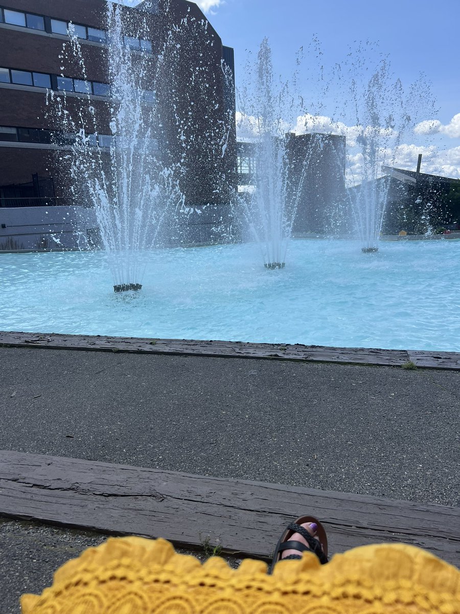 clhotson's tweet photo. @cambriancollege   Hoping all of my students take a few minutes to recharge in this great spot. #studenthealth #mentalhealth https://t.co/GuXvroYkAp