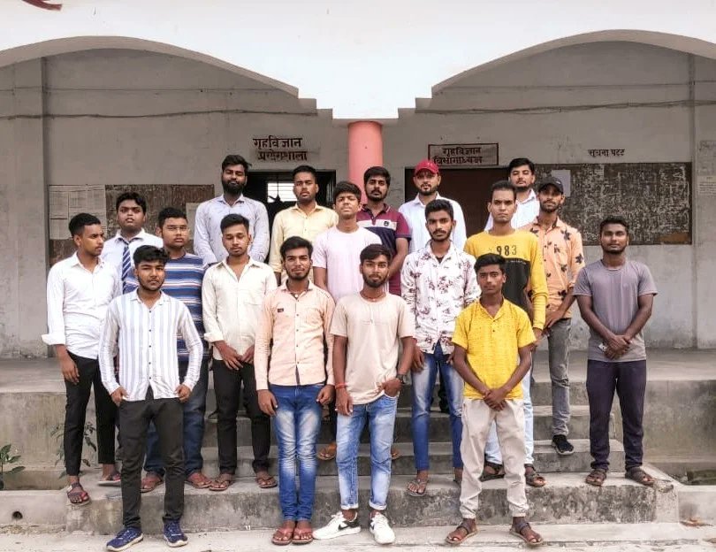 AwadhuteshvarD's tweet photo. #ABVPGoraksh 
#abvpmaharajganj 

   आज अखिल भारतीय विद्यार्थी परिषद महराजगंज जिले के परतावल नगर में सदस्यता अभियान, नगर इकाई गठन व आगामी कार्यक्रम को लेकर बैठक संपन्न हुई।
जिसमे प्रवासी के रूप में प्रांत सह मंत्री शिवा जी रहे। https://t.co/P1ij6xR2ui