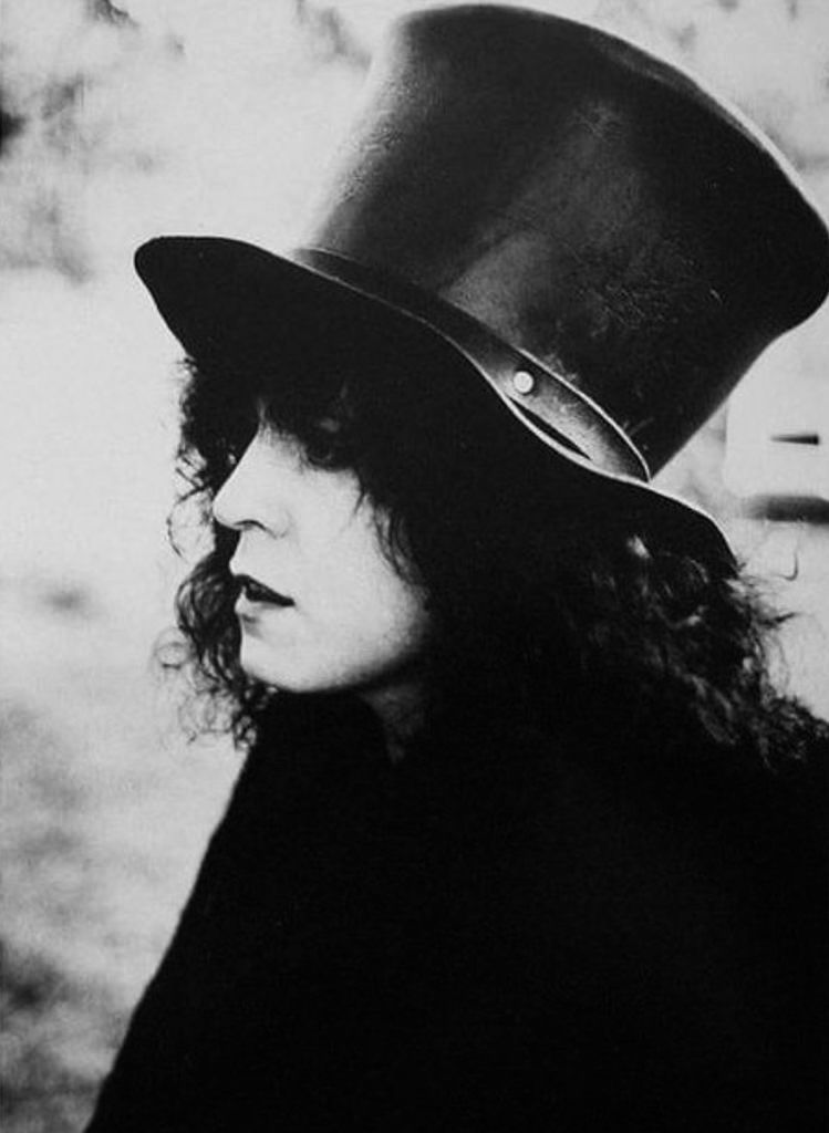 BoppingElf77's tweet photo. Walking in the woods one day
I met a man who said that he was magic
Wonderful things he said
Pointed hat upon his head
- The Wizard
#Music #Iconic #Fashion #TheWizard #MarcBolan #TRex #HighHat #Lyrics https://t.co/M2angBTtU7