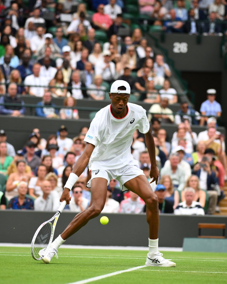 rolandgarros's tweet photo. 🇺🇸 6-4

2 sets to 1 lead for @chris_eubanks96 👀

#Wimbledon https://t.co/k0Y4mB0xEC