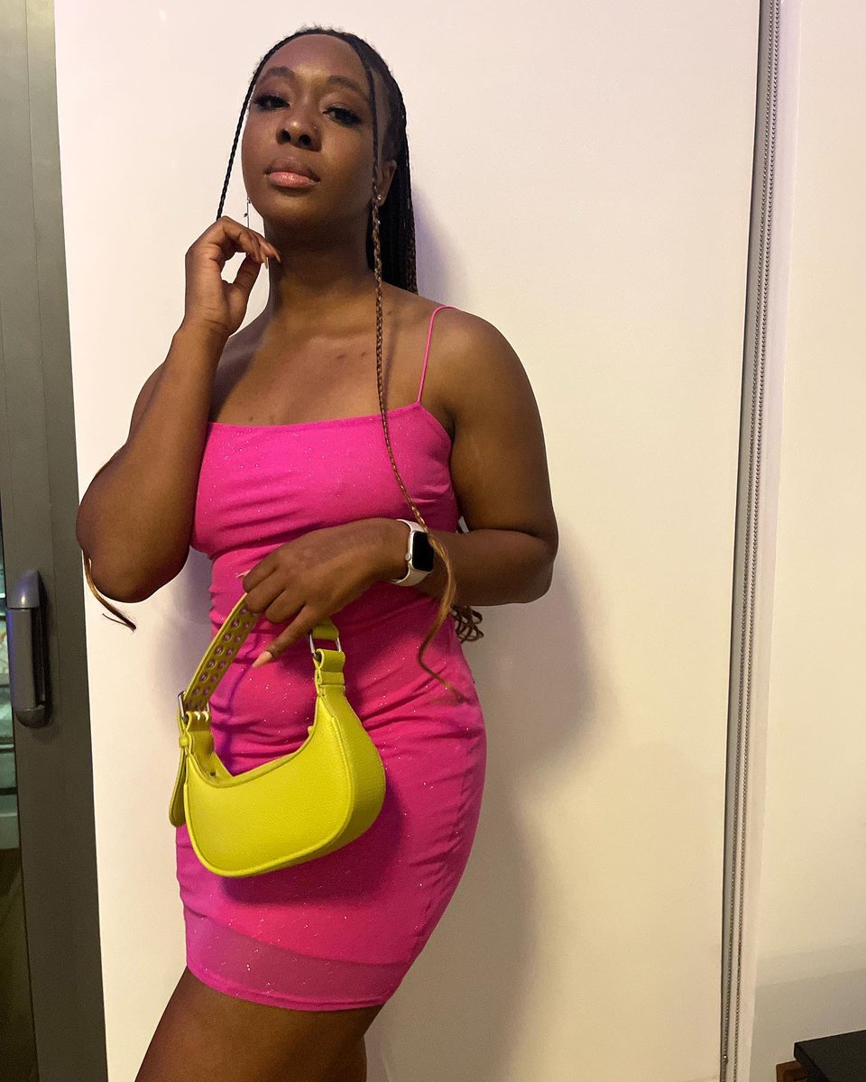 mbb_tito's tweet image. Me + My Boo with Our Tiny Bags 👜 #mbbsd #shownu #monstax #monbebeselcaday #mbbselcaday #셔누 #shownu #monstax @OfficialMonstaX #몬스타엑스