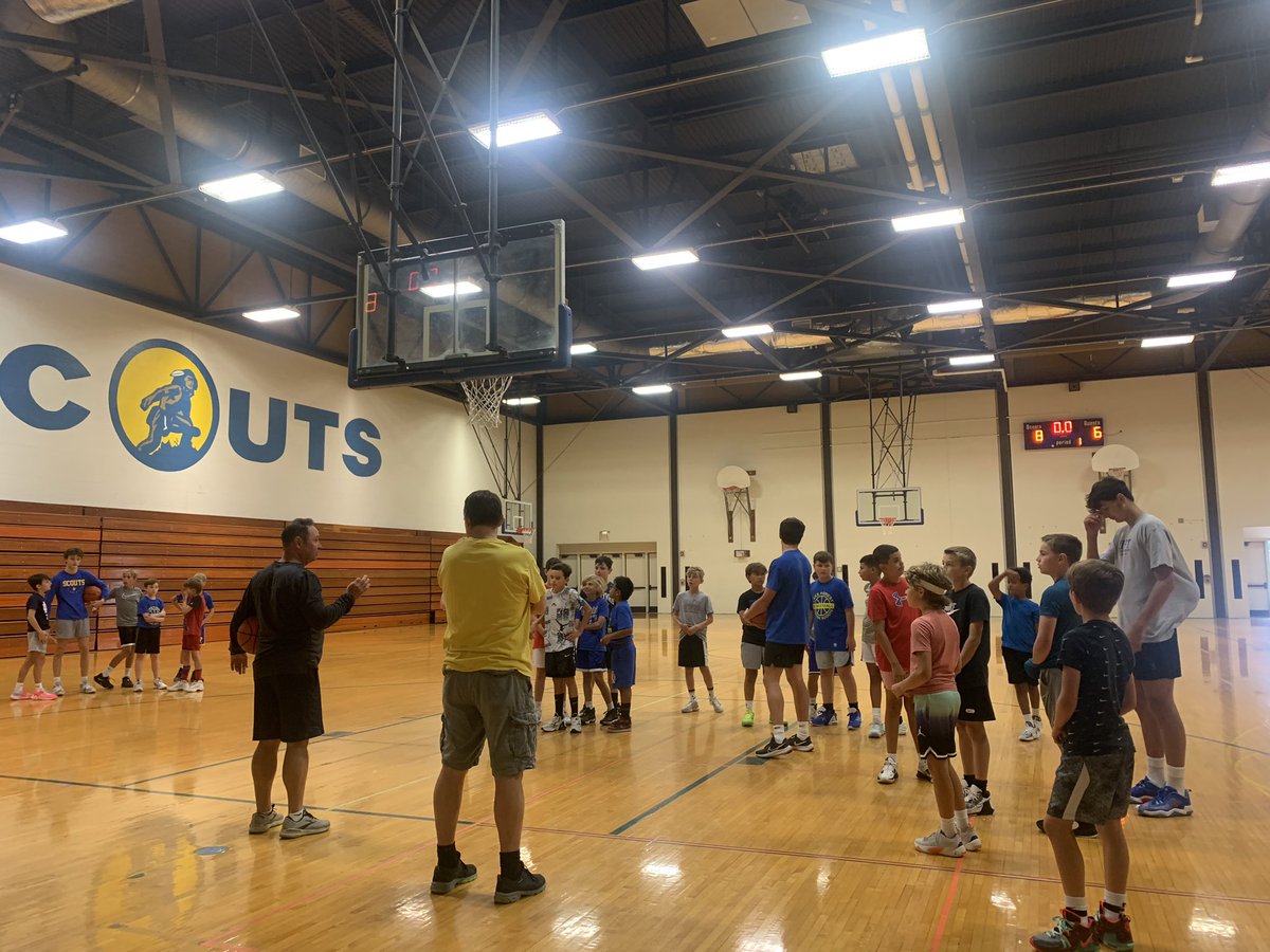 Future Scouts camp in action. Can still sign up for next week which is the last week of camp. @LFHS_Scouts @LFBoysHoops Future Scouts Boys Basketball July 17-20 5th-8th grade 9am-12:00pm West Campus