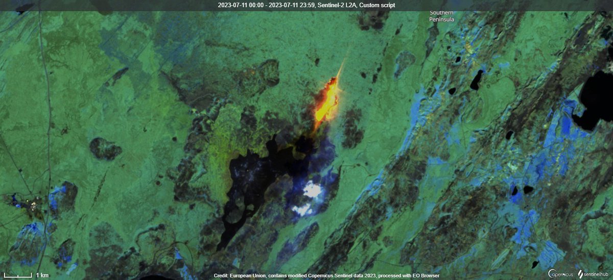 SHS_Space's tweet photo. 🌋#Iceland 🇮🇸 Clear image of latest eruption of #Fagradalsfjall volcano from Sentinel-2 Natural Colour and SWIR on 11-Jul-23. (Data @sentinel_hub, @CopernicusEU, @ESA_EO) https://t.co/CbJRjINxBZ