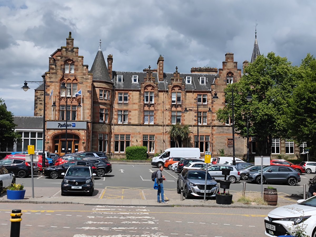 KiltTilter's tweet photo. A little bit of #Perth today #ScottStreet #Scotland https://t.co/13EgxYHkS0