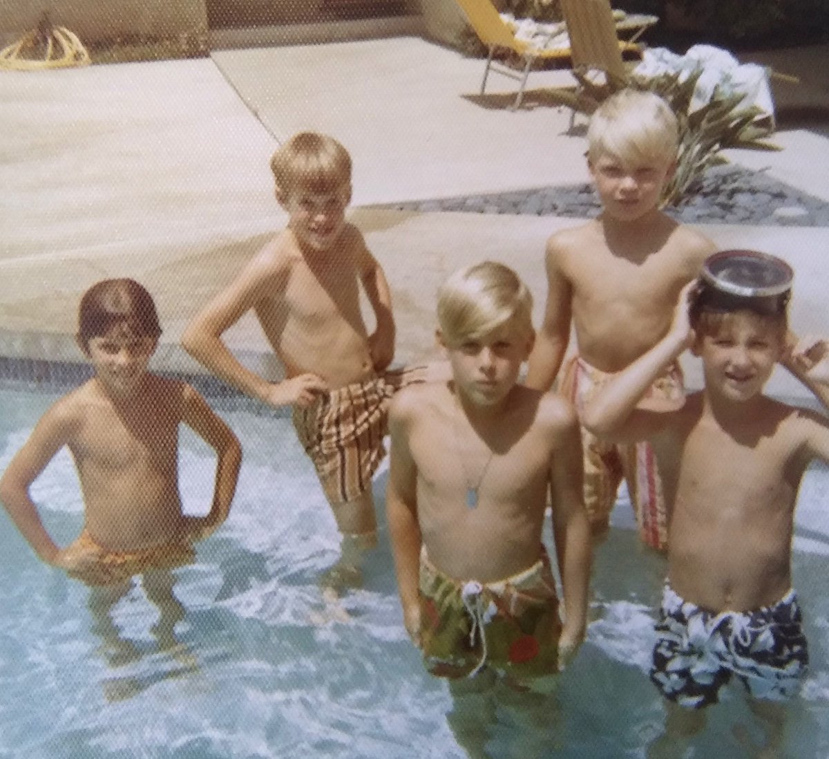 Mallen_62's tweet photo. Adams Avenue Ruffians (Orange, California)
L2R - Paul Krull, Some Kid I Don't Remember, John Fleming (RIP to my childhood bestie), Mark Norton and Ruffian in Chief, ME!
#OrangeCalifornia #CityOfOrange #Summer #IdyllicLife #ToBeYoungAgain https://t.co/O0jbpXGgkC