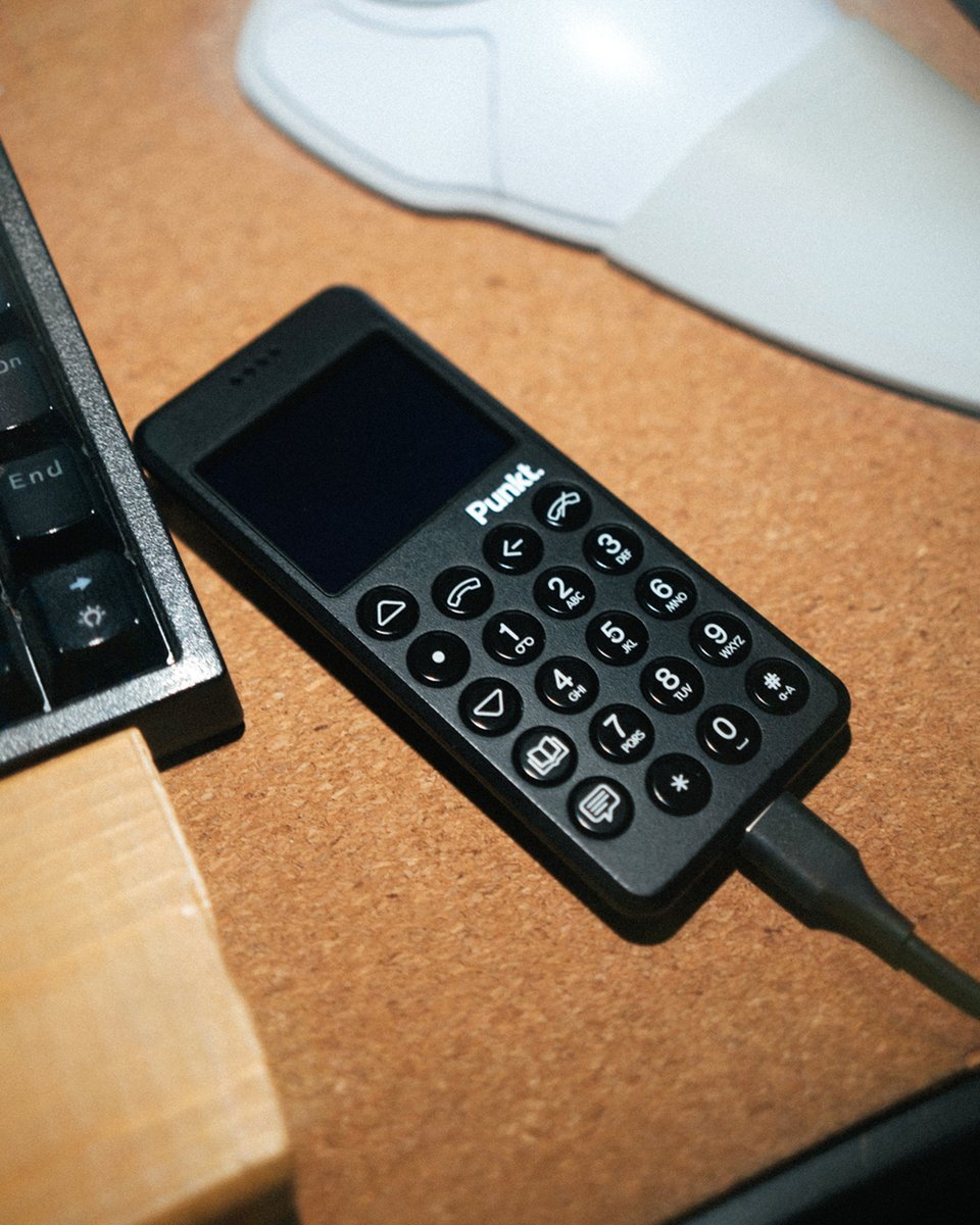 punkt's tweet photo. #PunktCommunity 'The MP02 has changed the way that I relate to the technology around me' Photo credits @Josephest:  https://t.co/cWFTZxJl80
#PunktDesign #Focus #Rebalance #JasperMorrison #Design #DigitalMinimalism https://t.co/1mN1TNQYEE