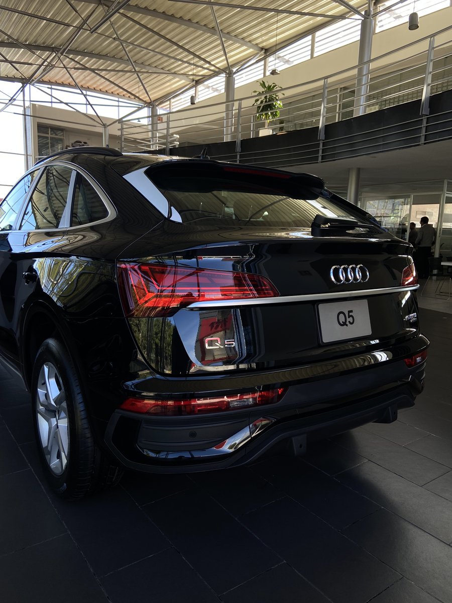AudiToluca's tweet photo. Viviendo experiencias con visión de futuro.
El Audi Q5 Sportback combina el potente rendimiento de un SUV con una alta usabilidad diaria.
Q5 Sportback 45 TFSI Quattro S tronic Select https://t.co/izXnVlJGFe