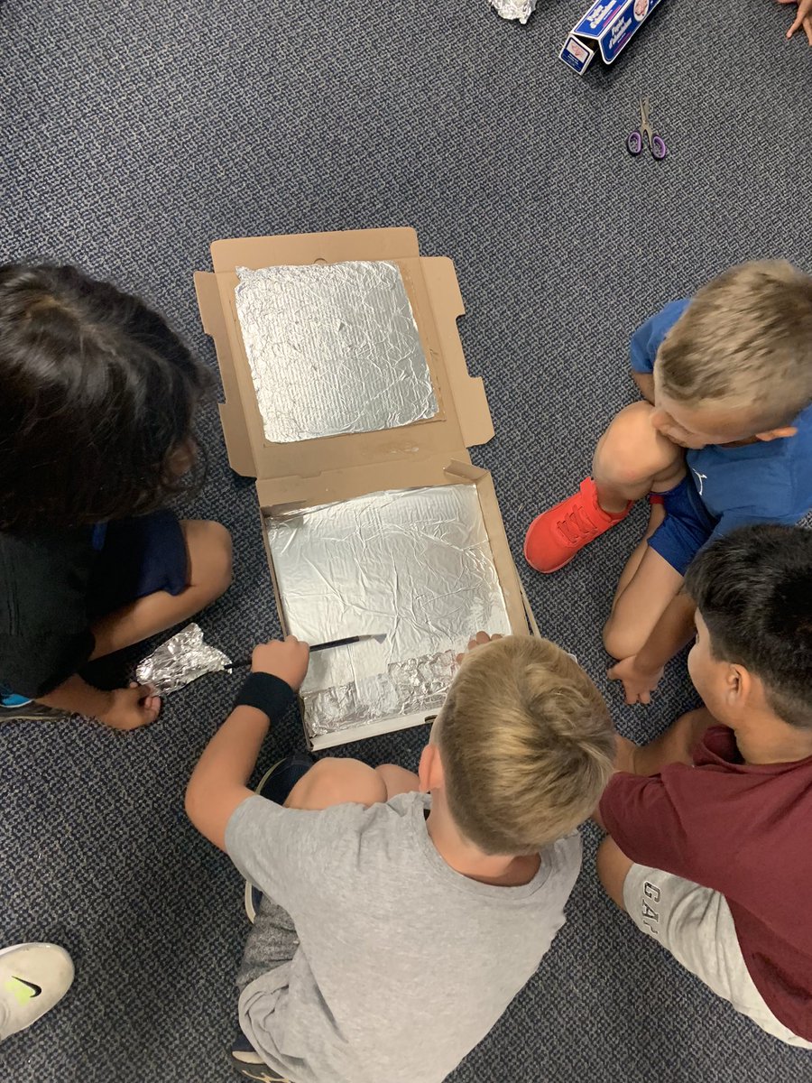 PMJS_TDSB's tweet photo. Embracing STEM! Making solar ovens in grade 1/2! Our little researchers will be using the sun's energy to create some tasty treats! 🍪 🔬🔭#TDSBSummer2023 #FutureInnovators #SolarPower #YoungScientists https://t.co/IAFam4pfBS