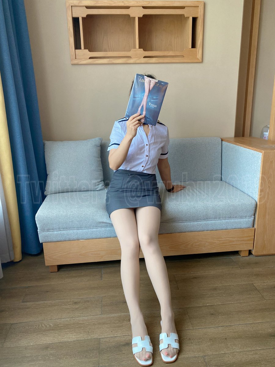 男人们开灰机和爱 爱时长一样吗，那你喜欢哪个时间更长些呢？

​襪襪来自:@limerencem https://t.co/5J8zee8oeS