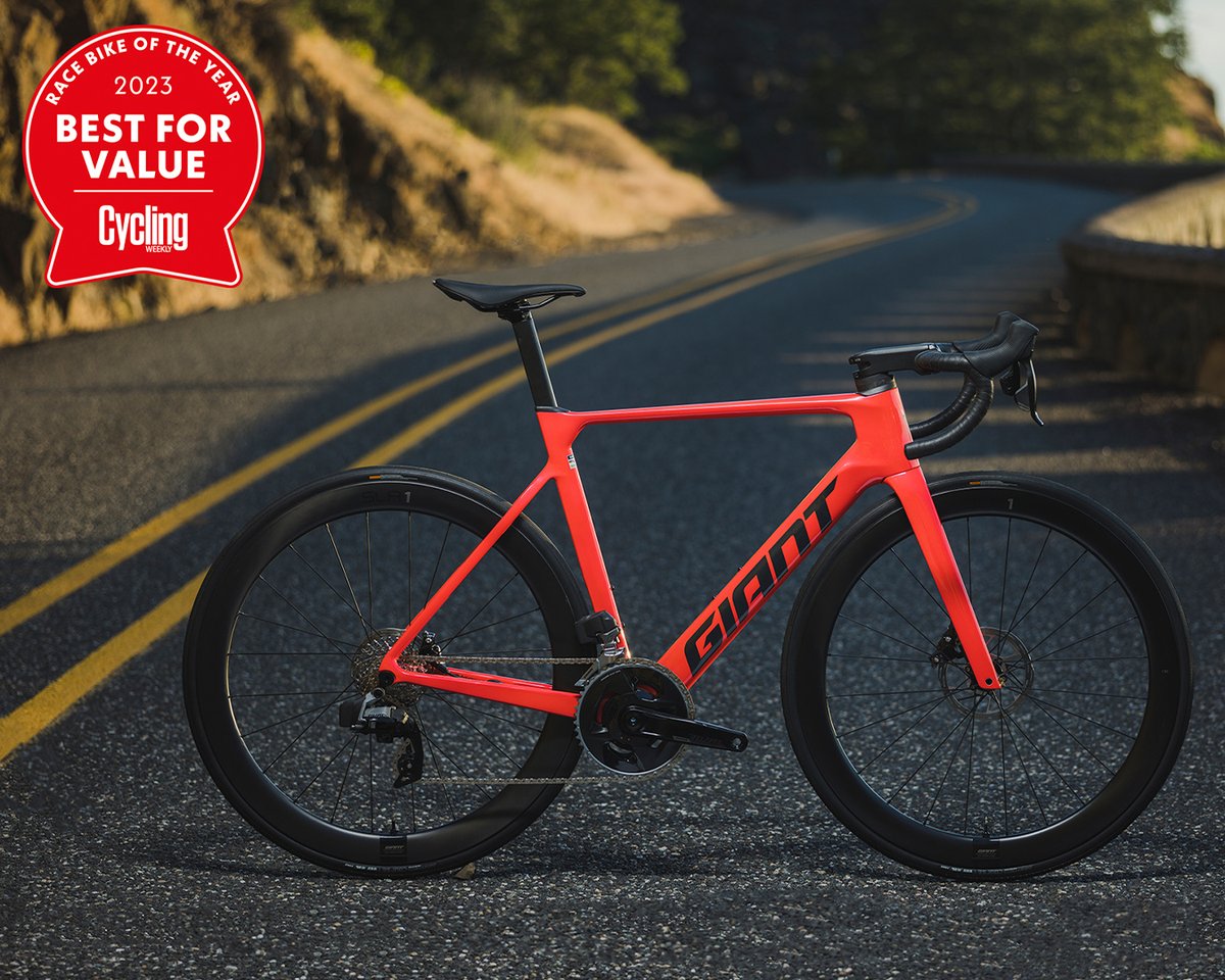 ridegiantbikes's tweet photo. The new Propel Advanced Pro recently earned @cyclingweekly’s Race Bike “Best Value” award for 2023 after going up against nine “superbikes” that testers considered the top road racing bikes available this year.
Read more → https://t.co/LQkLxbszcF
#UltimateSpeed #RideUnleashed https://t.co/J0fMPsBVSP