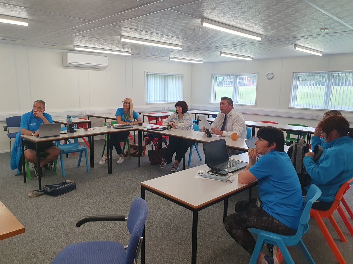 PMStock11's tweet photo. Mind-blowing Senior Staff Immersion from @ChilternLT &amp; @darcyprior on use of A.I. and @GoogleBard! Game-changer! @LoveLeightonB @ChilternLT @LLinsladet @LorraineHughe20 @mjpGibbs @MrsB_FCCT @cotton_nadine @linsladeschool @Mr_S_James @MrJSearleCS https://t.co/2iOeGMJoF7