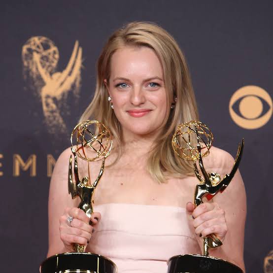 E VEIO AI! 

Elisabeth Moss acaba de ser indicada como Melhor Atriz em Série de Drama no #Emmys pelo seu papel na 5 Temporada de The Handmaid’s Tale. 

Ela merece tanto 😭😭🎉💞💘🙏 #Emmys2023