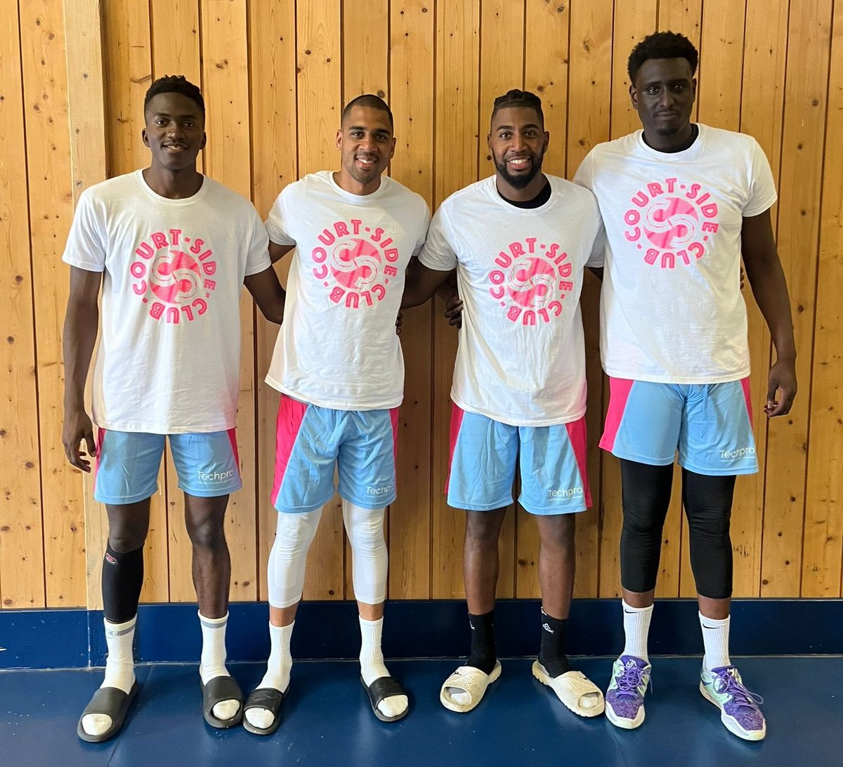 La team CourtSideClub/La Timalerie est mathématiquement qualifiée pour l'Open de France 3X3 qui aura lieu à Rennes les 28 et 29 juillet !!!! On vous y attends nombreux pour venir nous soutenir !!! 
#basketball #3x3basketball #FFBB #latimalerie #CourtSideClub