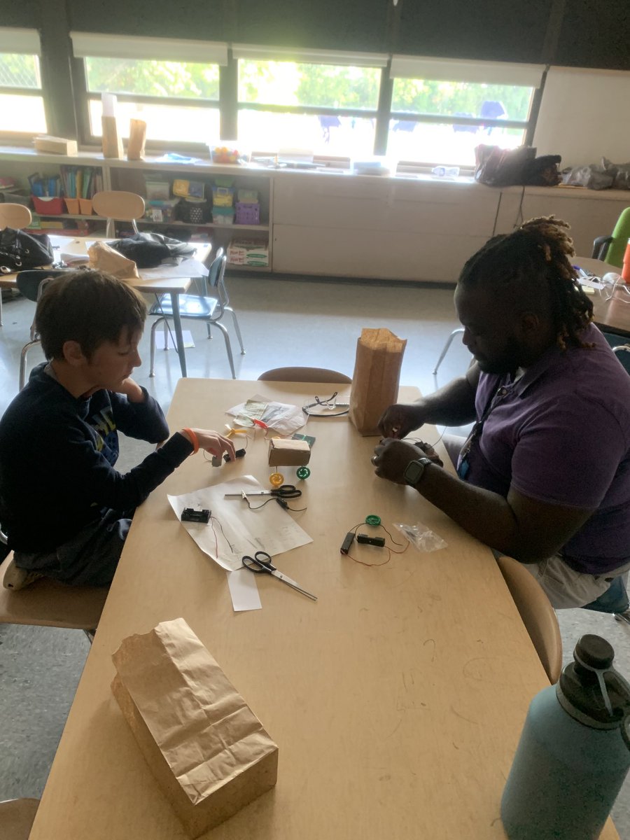 Summer Learning Enrichment Classes bring out the very best in student interest and joy of discovery. Thank you to our teachers and staff who have been so creative in planning for fun educational activities. Pretzel 🥨 Love ! ⁦<a href="/FSD145/">FSD145</a>⁩ ⁦<a href="/CloatJulia/">Julia Cloat 🥨</a>⁩