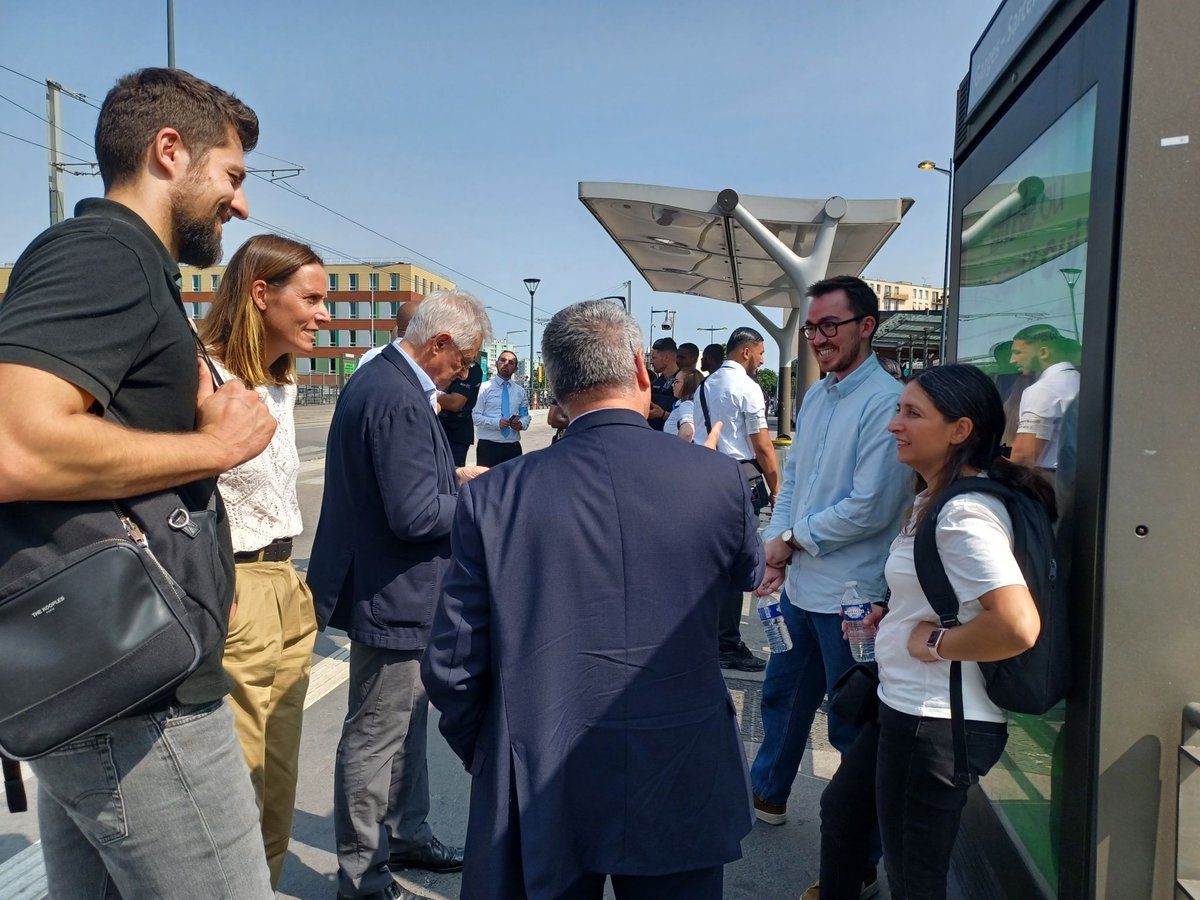 LuxantGroup's tweet photo. 🌟 [ACTUALITÉ] 🌟 Un honneur pour Luxant Security Log-transport ! ✨ 

Nos agents de sécurité ont eu le privilège d'interagir avec les représentants de l'IDFM cette semaine. 👥 https://t.co/lQl1JzbioO