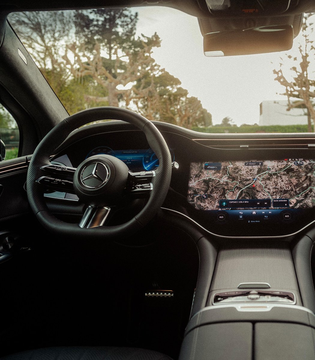 Der Mercedes-Benz EQE SUV setzt eure Abenteuerlust frei. Er vereint luxuriösen Komfort mit robusten Eigenschaften und macht jeden Moment im Freien zu einem außergewöhnlichen Erlebnis aus Stil und Performance.

Mehr:
👉 mb4.me/EQE_SUV_de_tw

#MercedesBenz #EQESUV #fullelectric