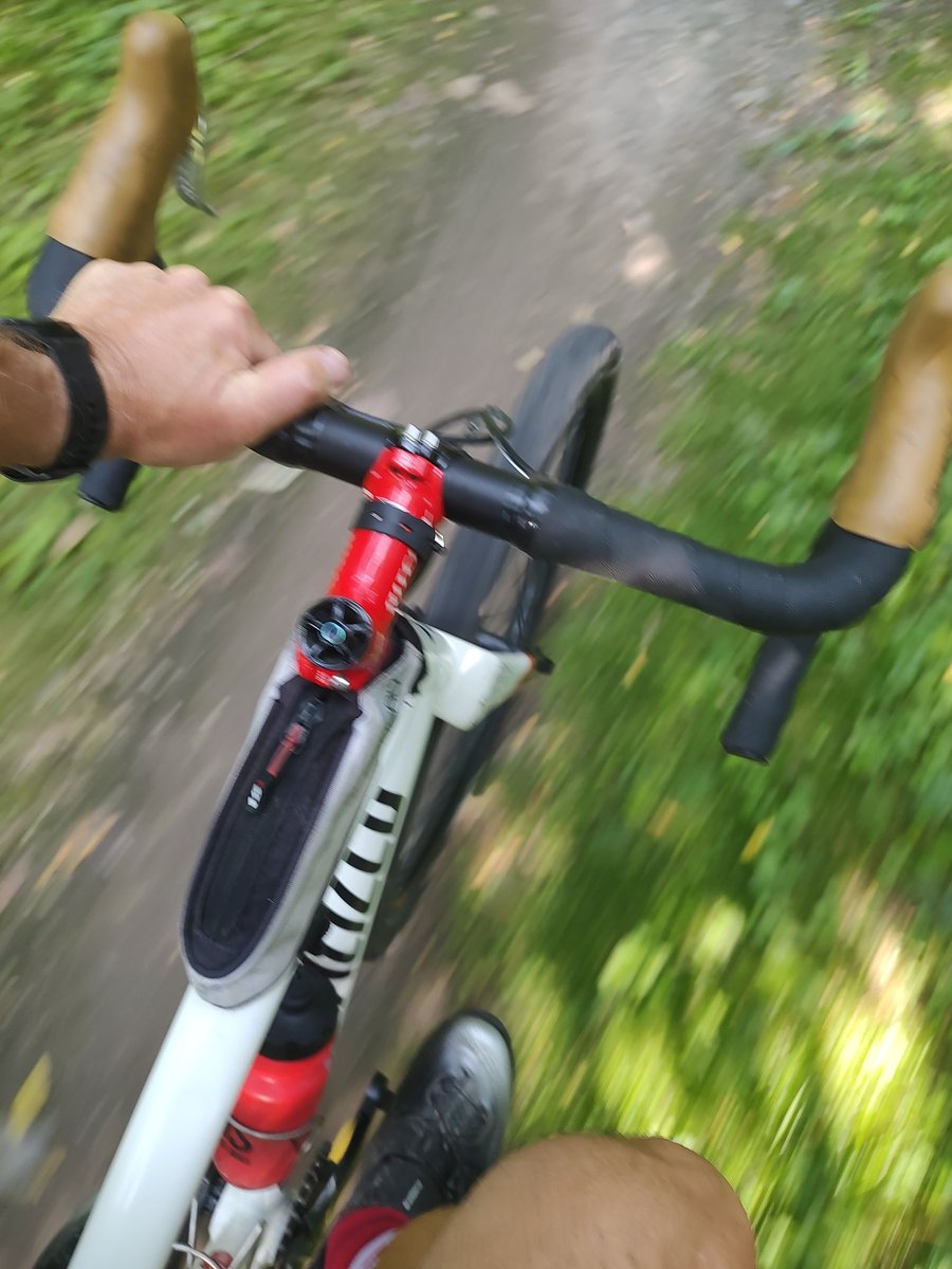 JonahDiPasquale's tweet photo. Nice morning ride , swapped out new front ring & new chain combo working awesome! 🤙🏻 #ridelife #singlespeed #onegear @tomsprobike @TomsProBikes @lonzi15 @iamspecialized @PetesWheels https://t.co/53R5MMe5Xn