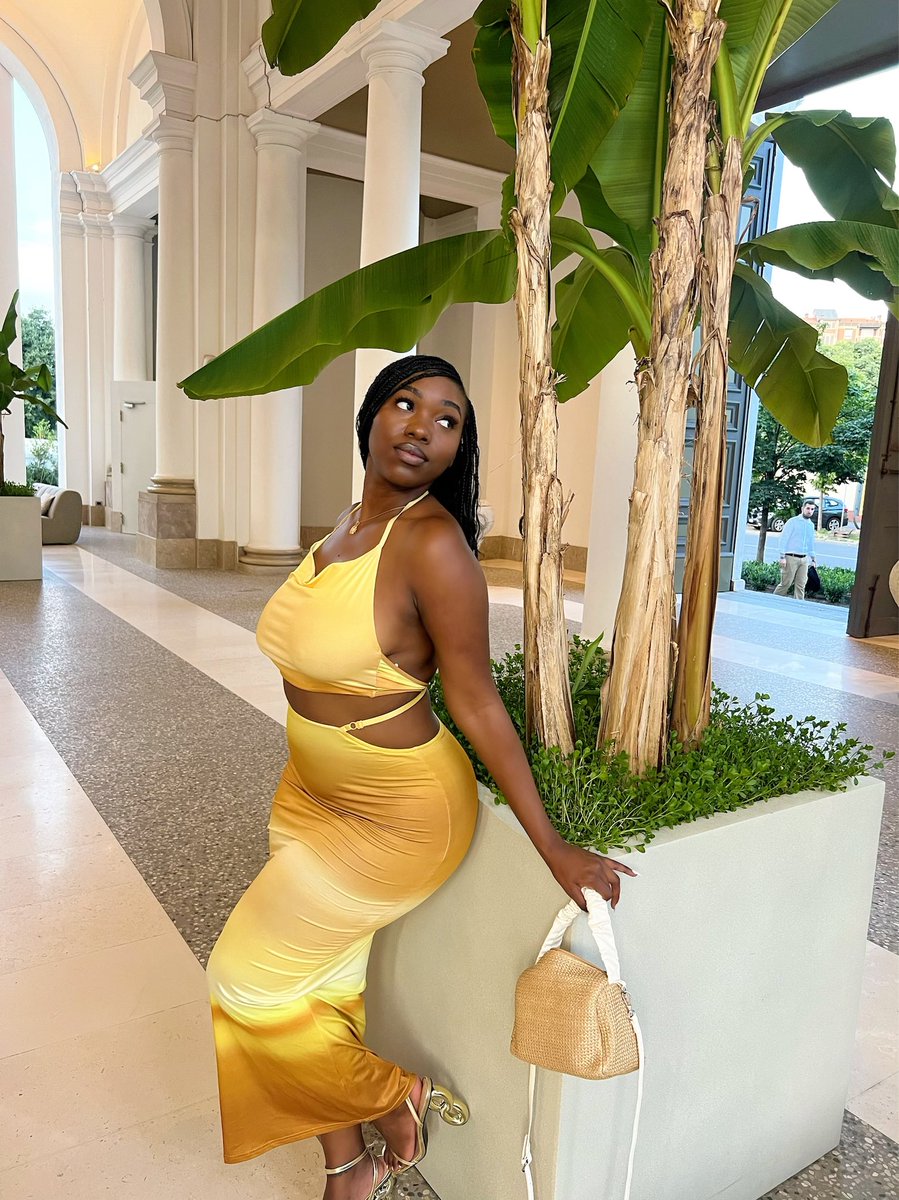 CallMe_LillyB's tweet photo. Nothing Just A Melanin Baddie In Milan🇮🇹 #italy #Milano https://t.co/sle2QXLopf