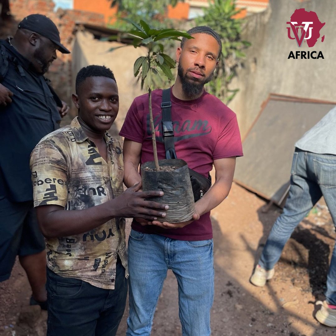 VAUnion1865's tweet photo. We're so excited to highlight members of the Pack in Africa! Dr. Mark James, our VUU Assistant Dean of Students and VUU's College of African American Men members traveled to Uganda to participate in VUU's Inaugural Leadership Symposium, Africa.
#VUUAfrica #PanthersOnTheMove https://t.co/w6EcOEOmOj