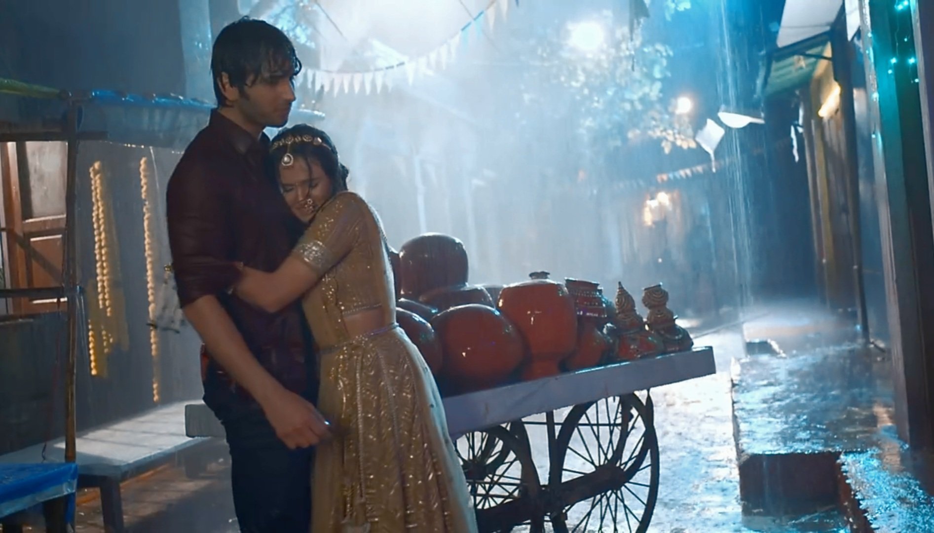 a-iish-on-twitter-the-category-is-height-difference-ashisingh