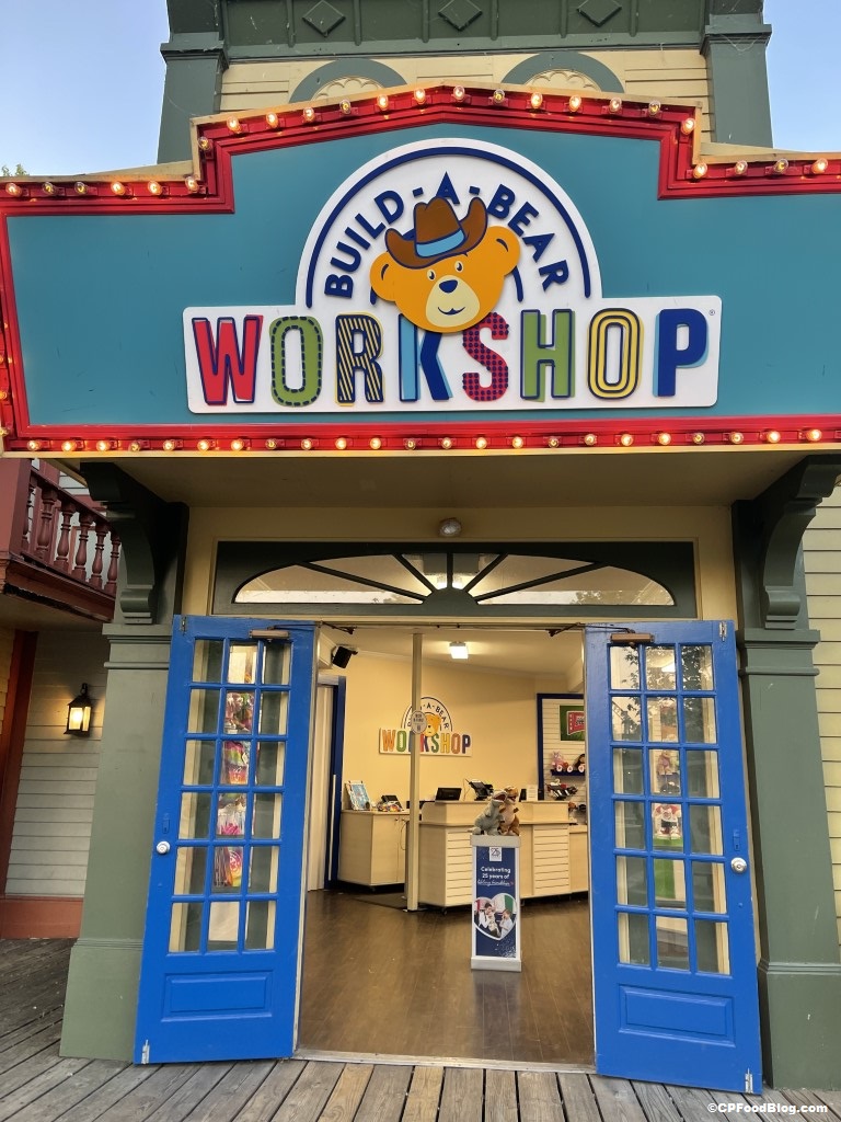 FUNFoodBlog's tweet photo. HURRY! A current Amazon lightning deal gets a $50 Build-A-Bear gift card for only $39.50, and they can be redeemed at the parks. #CedarPoint #KingsIsland #Knotts

Details: https://t.co/v6AzykdnGf https://t.co/N2rVoH4U7A