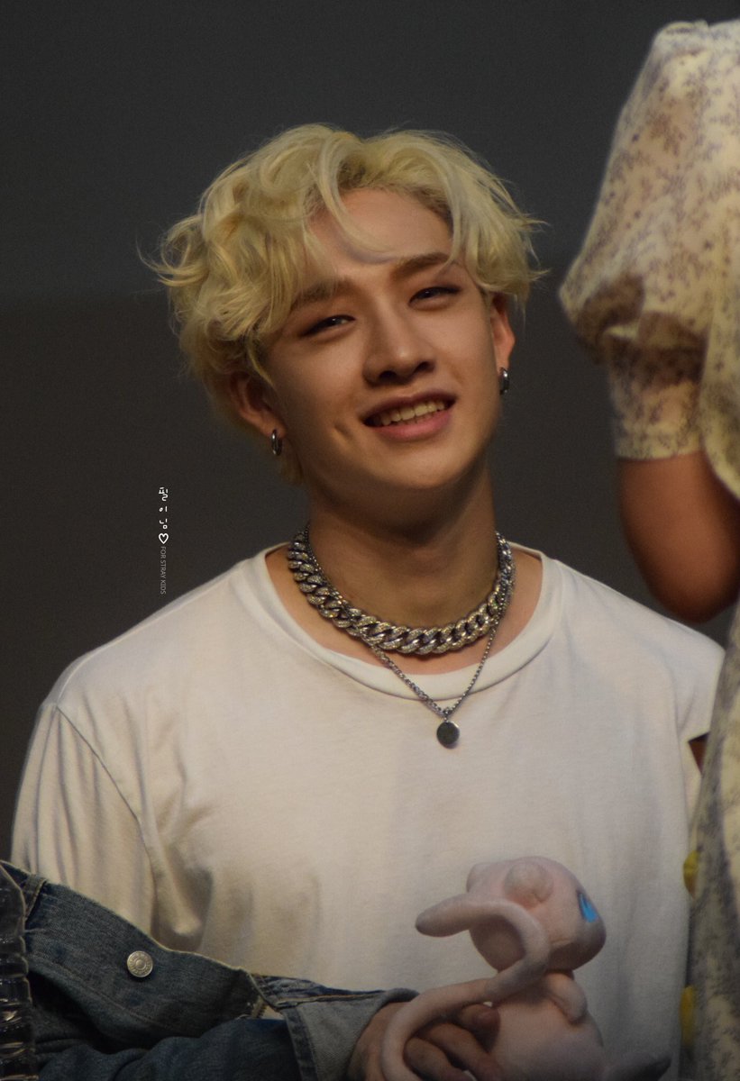 MischievousChan's tweet photo. Just something about these pics that bring me so much happiness! He looks so fucing gorgeous in them I honestly can't get enough! 100 % skater boy 🤭 https://t.co/LVNc2d2BYj