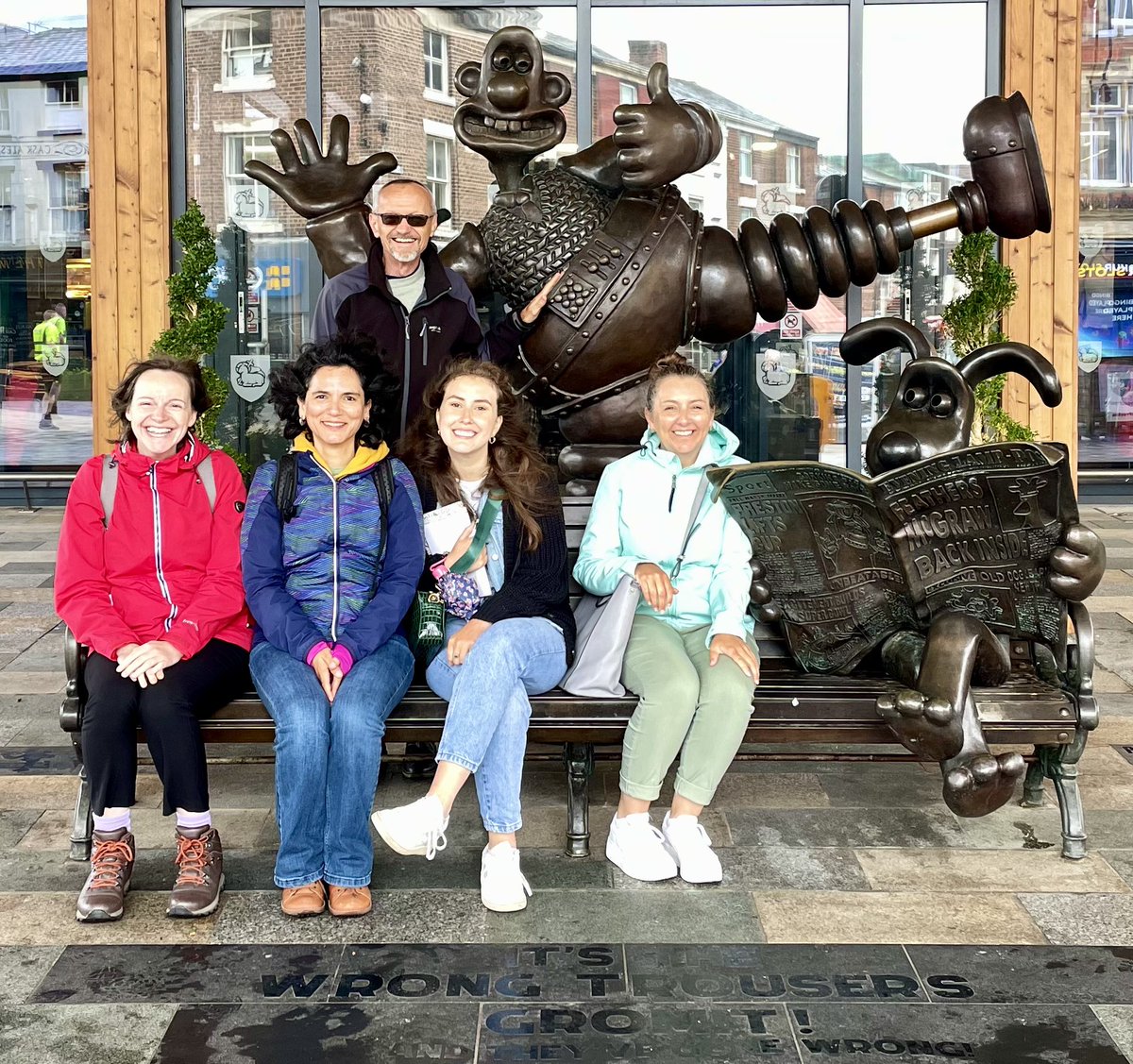Our Heritage team today finding time to sit with Wallace and Gromit in Preston whilst looking around the Market Place Conservation Area. Say Cheese! <a href="/prestoncouncil/">Preston City Council</a> <a href="/visitpreston/">Visit Preston</a> #lancashire #visitlancashire