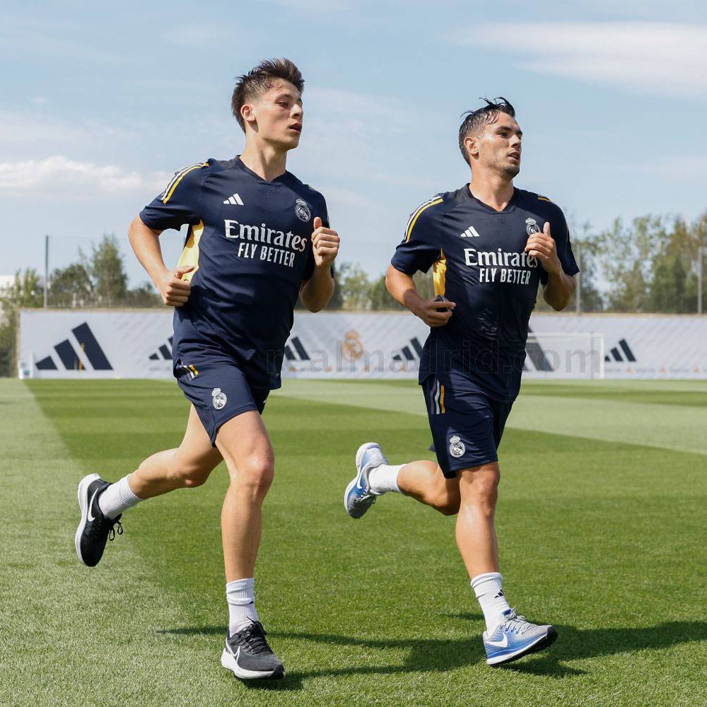 theMadridZone's tweet photo. Real Madrid’s RW options. 🇪🇸🇹🇷 https://t.co/c8YYqm6aXM