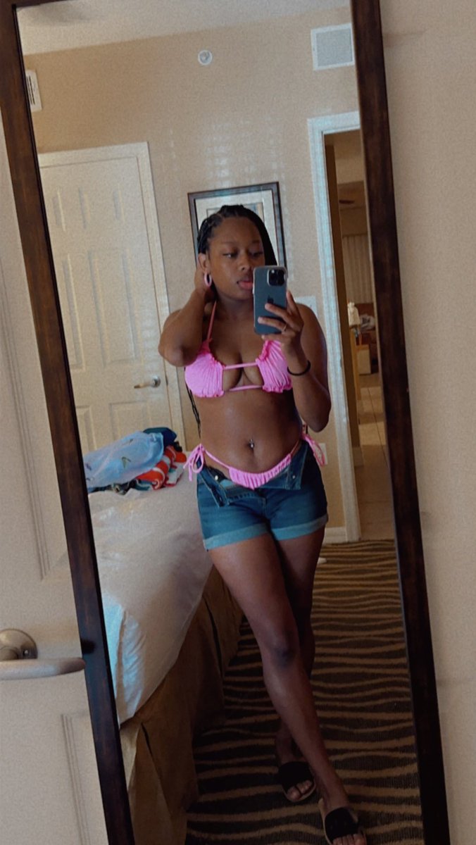 itskeyaaa's tweet photo. @blackhoneyb_ 434 📍 https://t.co/93qsIZLlTj