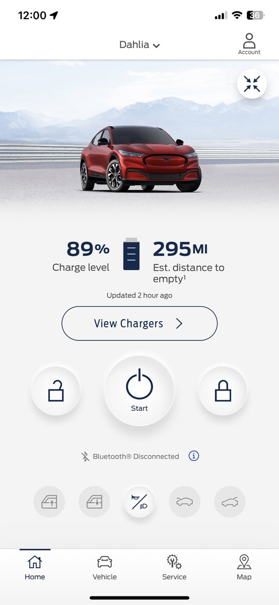 blu_pillar's tweet photo. @Ford How is this range possible? Is this normal? The max is supposedly approx 247 miles. We have a premium mach e with a standard battery. https://t.co/9XgrVUaG4d