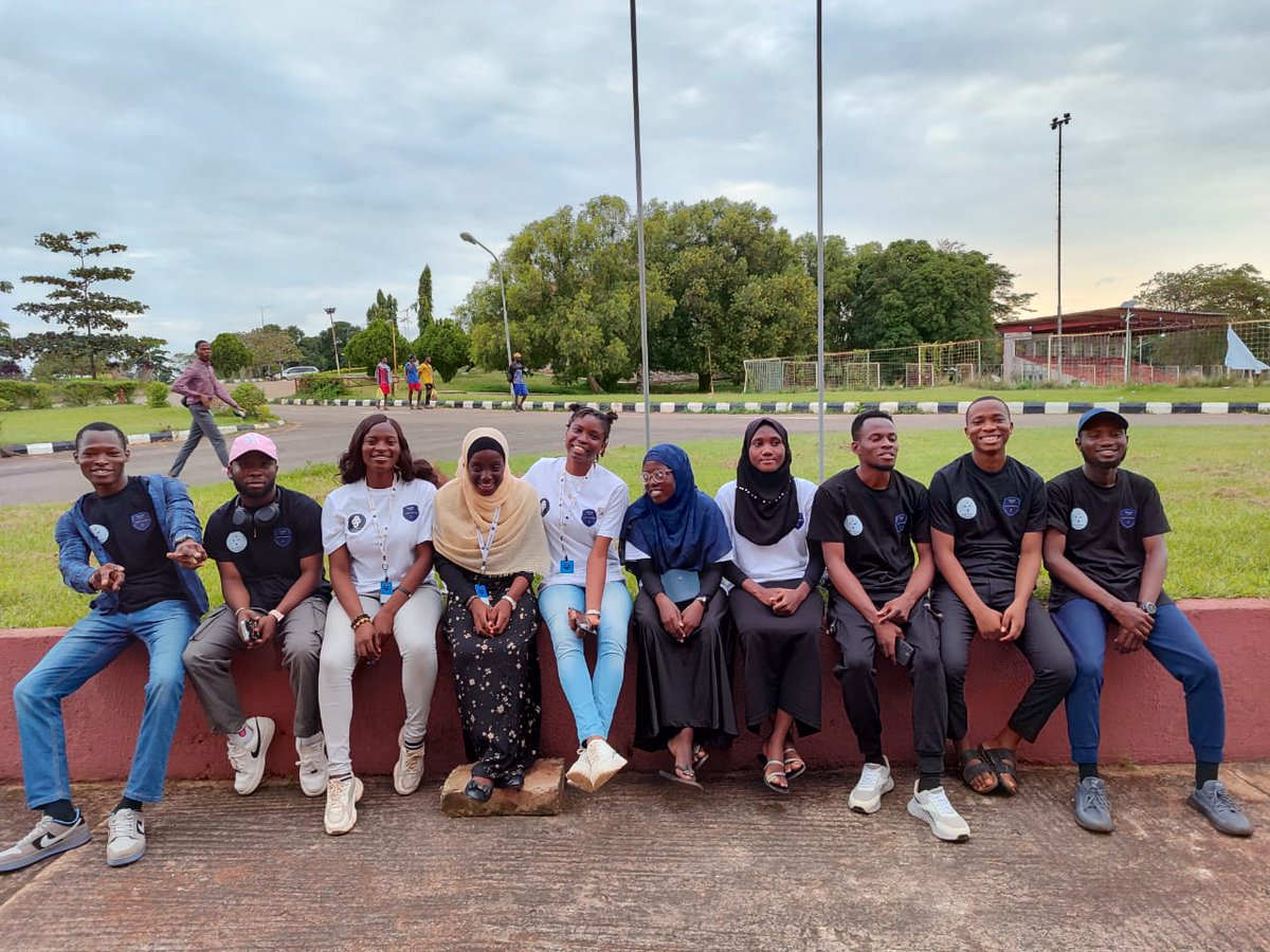 Flora_The_AI_Girl tweet media