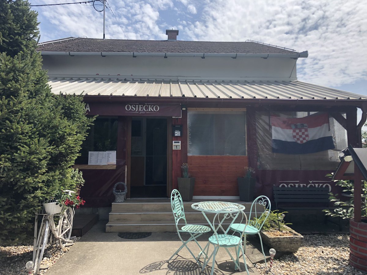 Living the #celiac travel dream today. Found an entirely #glutenfree cafe in a tiny village in Croatia en route to Sarajevo!! Ordered in Croatian and got to practice with the lovely owners who were surprised we stopped by. #glutenfreetravel #glutenfreeroadtrip