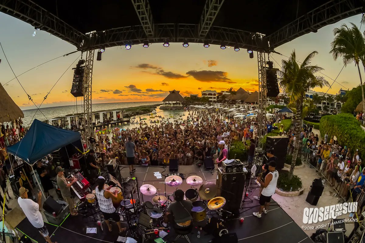 NobleVisions's tweet photo. @noblevisions &amp; Josh Timmermans are looking forward to heading out to San Diego this weekend to do work w/ dear friends @slightlystoopid for their hometown stadium show at Petco Park 

Images from many years of working with this amazing band

© Noble Visions™ | Josh Timmermans https://t.co/xdwIw5z7K7