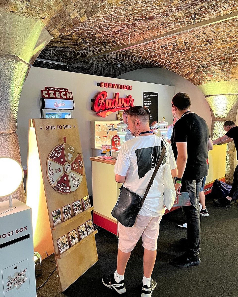 We’re pretty sure it will be a while before we get another #exhibitionstand space like this to work with again.
 
🍻  Two bar areas
⭐ Custom seating area
💡 Illuminated signage
🍺  Back bar with display unit
 
If you’d love this in your shed or basement, give us a 👍