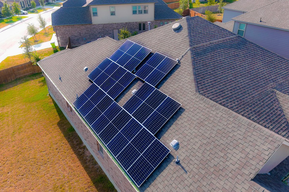 Chefs Kiss* Another #solarinstallation by yours truly. 
@solarever_usa 455W panels, @Enphase IQ8A microinverters, @QuickBOLTsolar Sealants and @IronRidge racking💪 Designed in @Scanifly ☀️
Get your QUOTE on Texas! 210-401-9030 

#sanantonio #solarenergy #solarpower #enphase