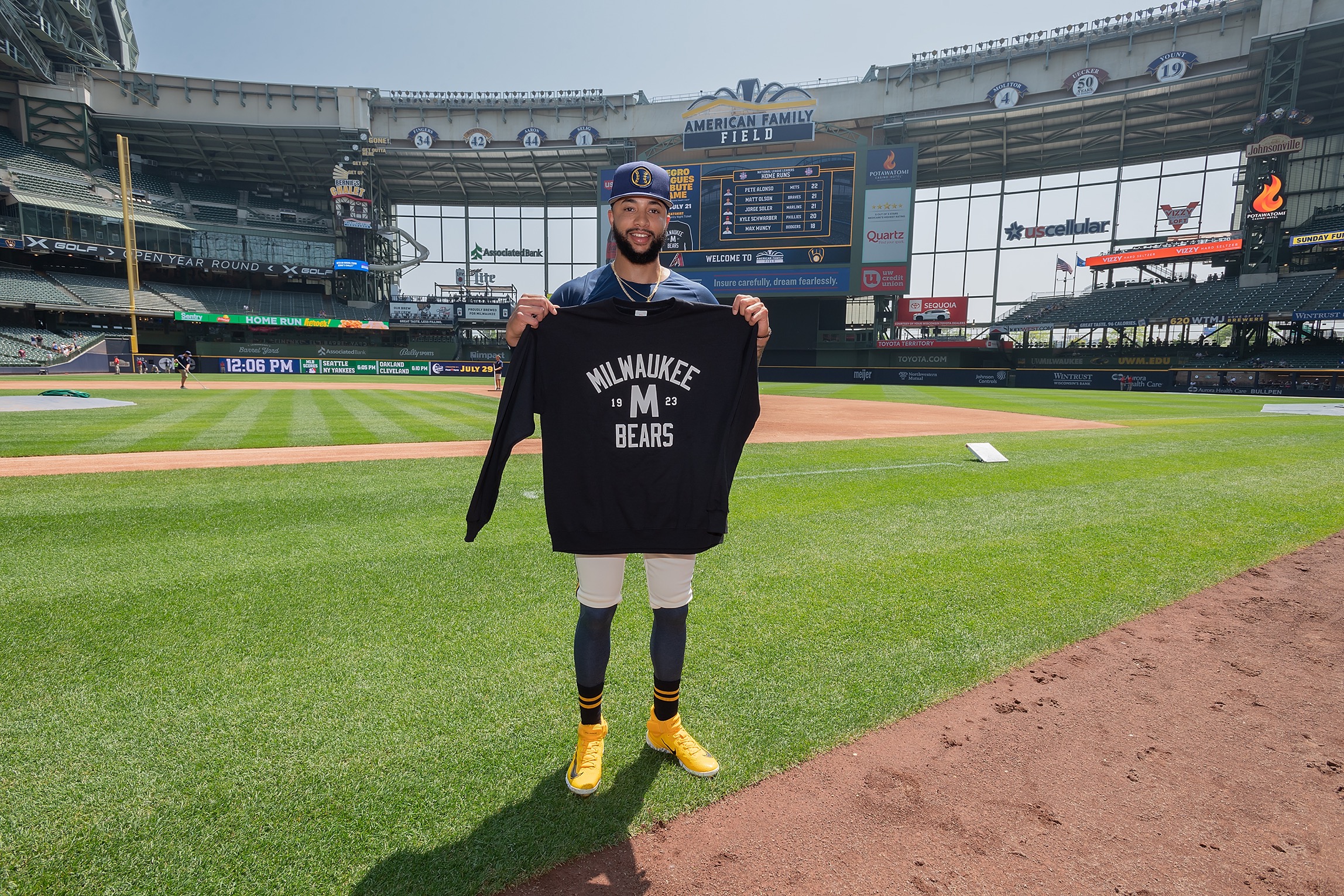 Milwaukee Brewers on X: Join us on July 21 as we pay tribute to the rich  history of the Negro Leagues during our annual Negro Leagues Tribute Game  and receive a Milwaukee