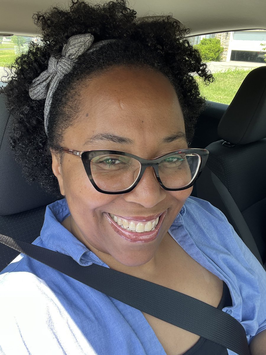 ReeInspired's tweet photo. Feelin’ like myself more and more errrry day!
#mastectomyrecovery
#mastectomy
#breastcancer
#breastcancerawareness
#breastcancersurvivor
How y’all doin’?
PS: My curls are pop pop poppin’, but I’m ready to cut it all off - leaving just enough for my braider to grasp! 😉 https://t.co/cJTxjkpdhW