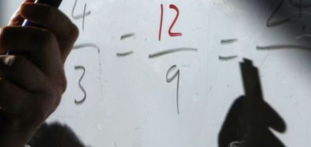 AccionEducar's tweet photo. 📕[ANÁLISIS LEGISLATIVO] Las 7 claves del proyecto de evaluación docente que impulsa el @Mineduc y sus efectos negativos en la calidad de la educación que reciben los estudiantes. 

👉A través de nuestro director legal @borjabesa 

https://t.co/MNRRcdfitn https://t.co/4BOi23AGd7