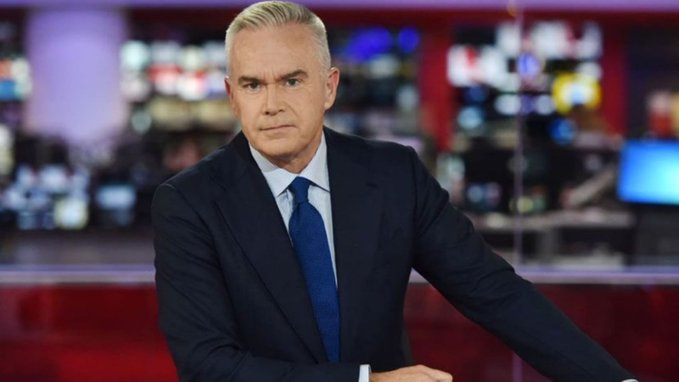 GreggggWallace's tweet photo. Good Evening, I'm Huw Edwards and I am the news https://t.co/TXHoxfngbX