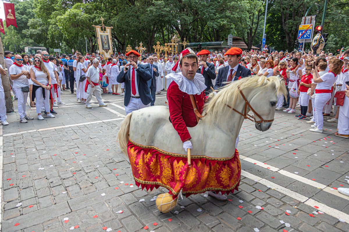 barazea509's tweet photo. Iruña, 7-7-23
Prozesioa - Procesión

@irunakulturada
@Iruna_udala
@Napardi https://t.co/mihH1Wgbd0