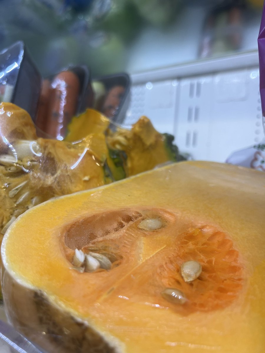 ¿Sabías que la calabaza es uno de los alimentos más importantes para combatir el calor?

No es el único alimento,  en <a href="/la7tele/">La 7</a> te contamos qué alimentos tienes que añadir a tu cesta de la compra para la ola de calor

Con <a href="/ALopezta/">Ana maria lopez</a> y <a href="/Enca_talavera/">Encarna Talavera</a>