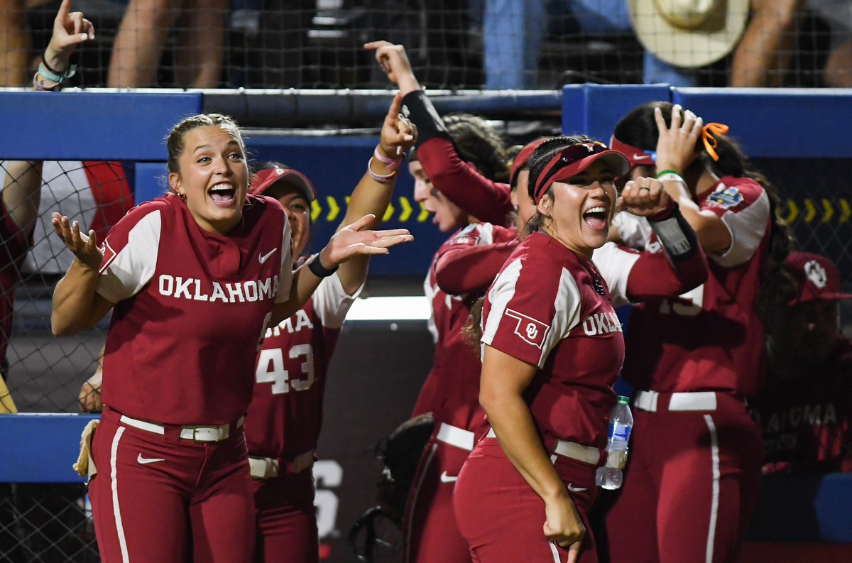 There’s seven teams up for the award of Best Team tonight at The ESPY’s. 

But the obvious choice is quite clear. 

• 53-game win streak

• Undefeated in WCWS

• Big 12 regular season and tournament champs

• Third-consecutive national championship

Give ‘em the trophy!