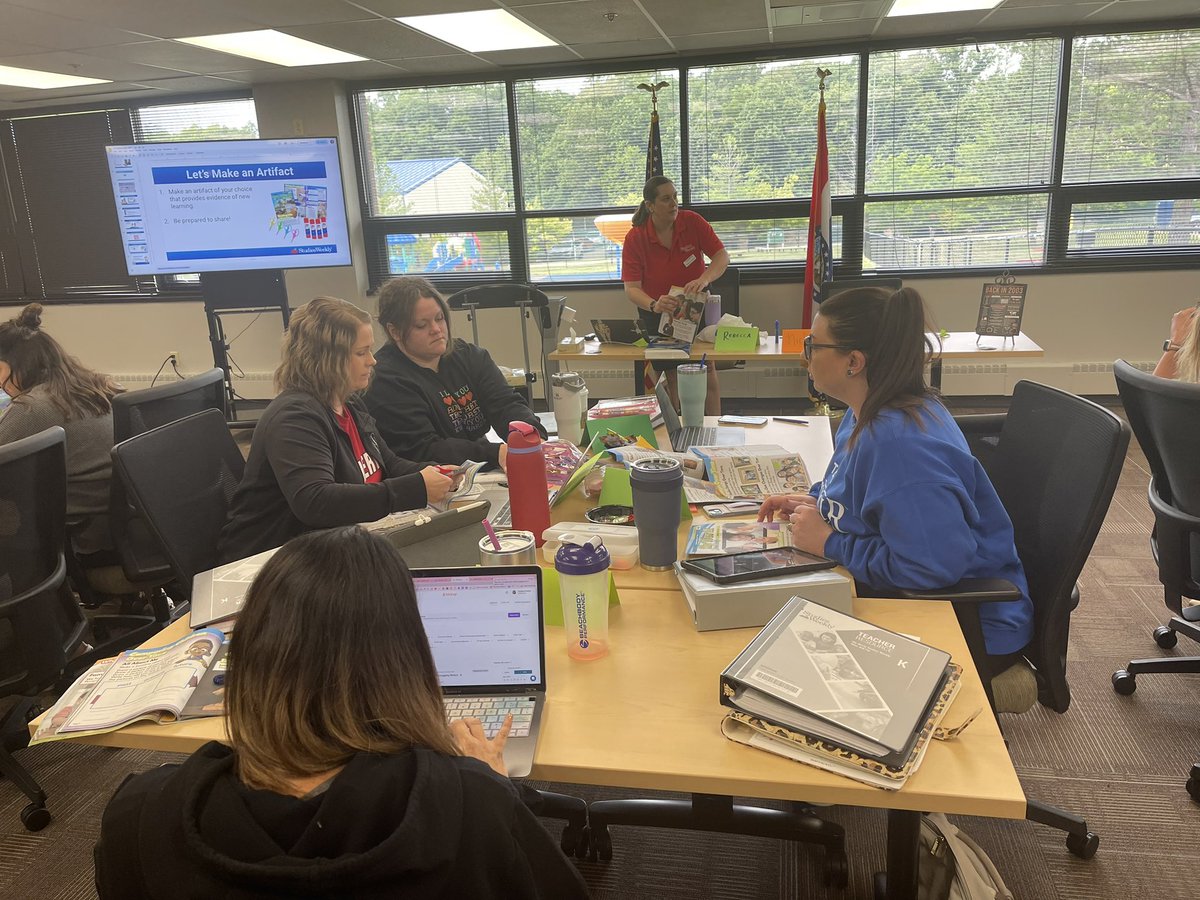 MrsBesse2016's tweet photo. It was a great day training @WSDinfo Kindergarten teacher with @studiesweekly! Happy parent and ambassador 🎉 https://t.co/Ovsg23itLY