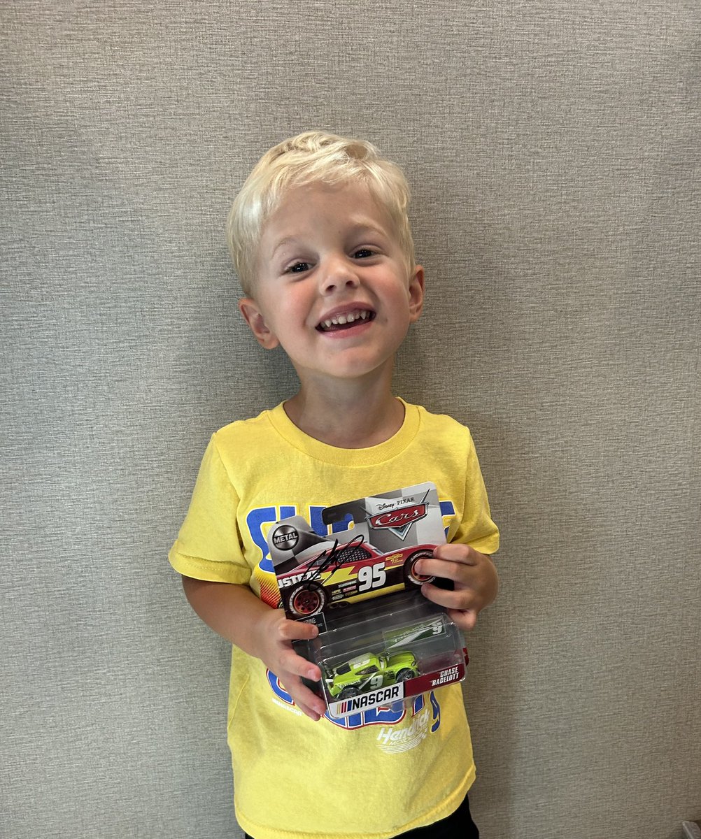 jenkinson74's tweet photo. Thank you @chaseelliott for signing this for my Grandson Leo! We enjoyed the Q&amp;A in the fan suite on Sunday. https://t.co/0ErvNbDJYe