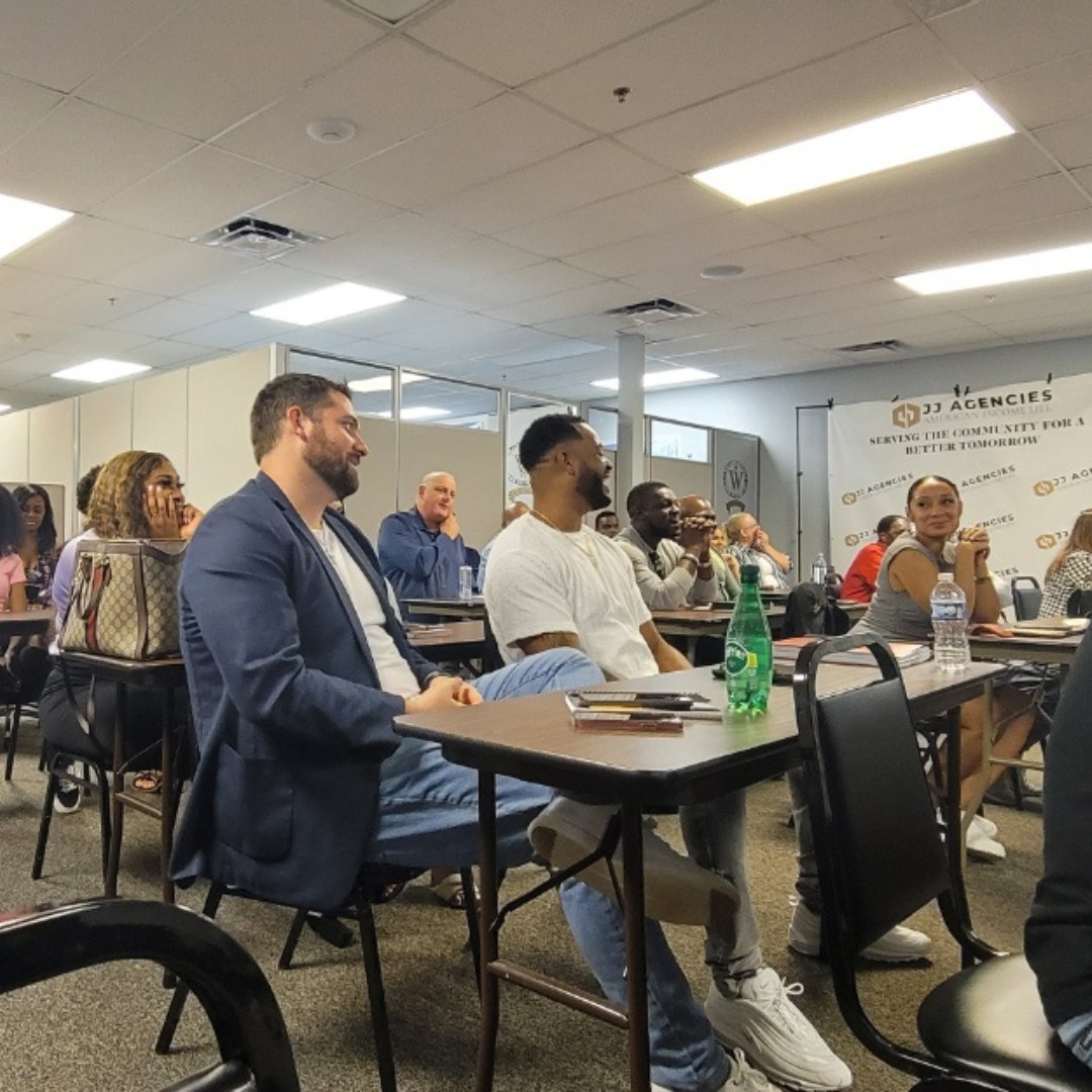 AILWilliamsOrg's tweet photo. Thank you all for coming yesterday to our Quarterly Recognition Meeting! We had a wonderful time hosting all of you in our office and celebrating your hard work over the past three months. Thanks to everyone; weve had a great quarter of growth. Cant wait to see you next quarter! https://t.co/2huqYLcgML